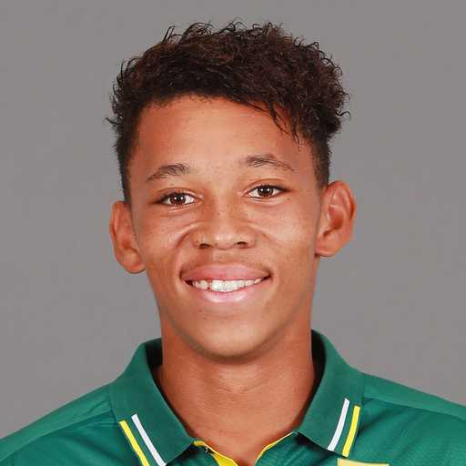 Thando Ntini